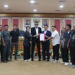 Aliansi Mahasiswa dan Masyarakat Pelalawan Tolak Relokasi, Sampaikan Aspirasi ke DPRD Riau Aliansi Mahasiswa dan Masyarakat Pelalawan (AMMP) kembali menyuarakan aspirasi terkait penolakan relokasi dengan menggelar Rapat Dengar Pendapat (RDP) bersama DPRD Provinsi Riau, Selasa (19/8/2025)